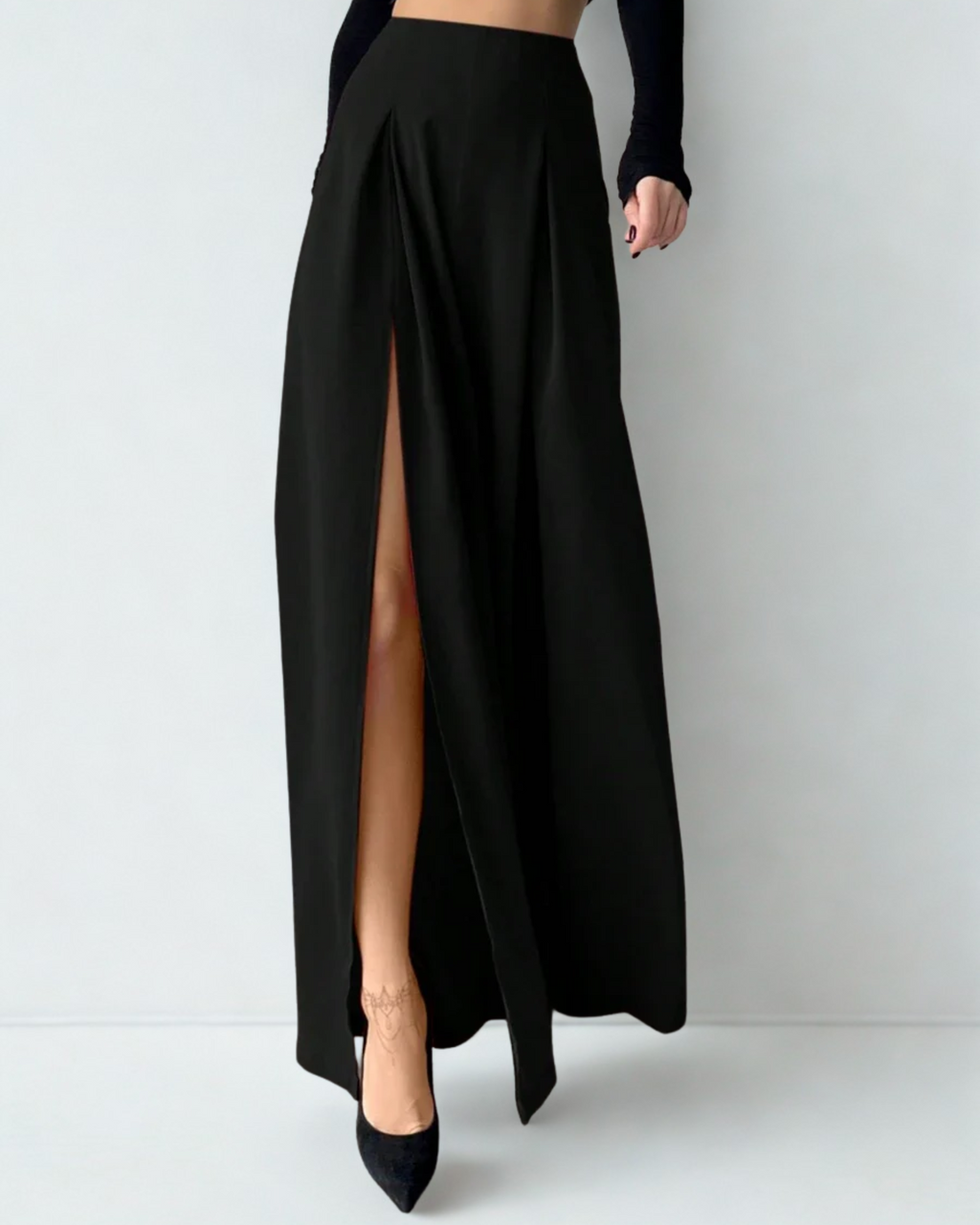 Calça Preta Feminina de Perna Larga com Fenda – Cintura Alta, Ajuste Solto e Elegância Versátil