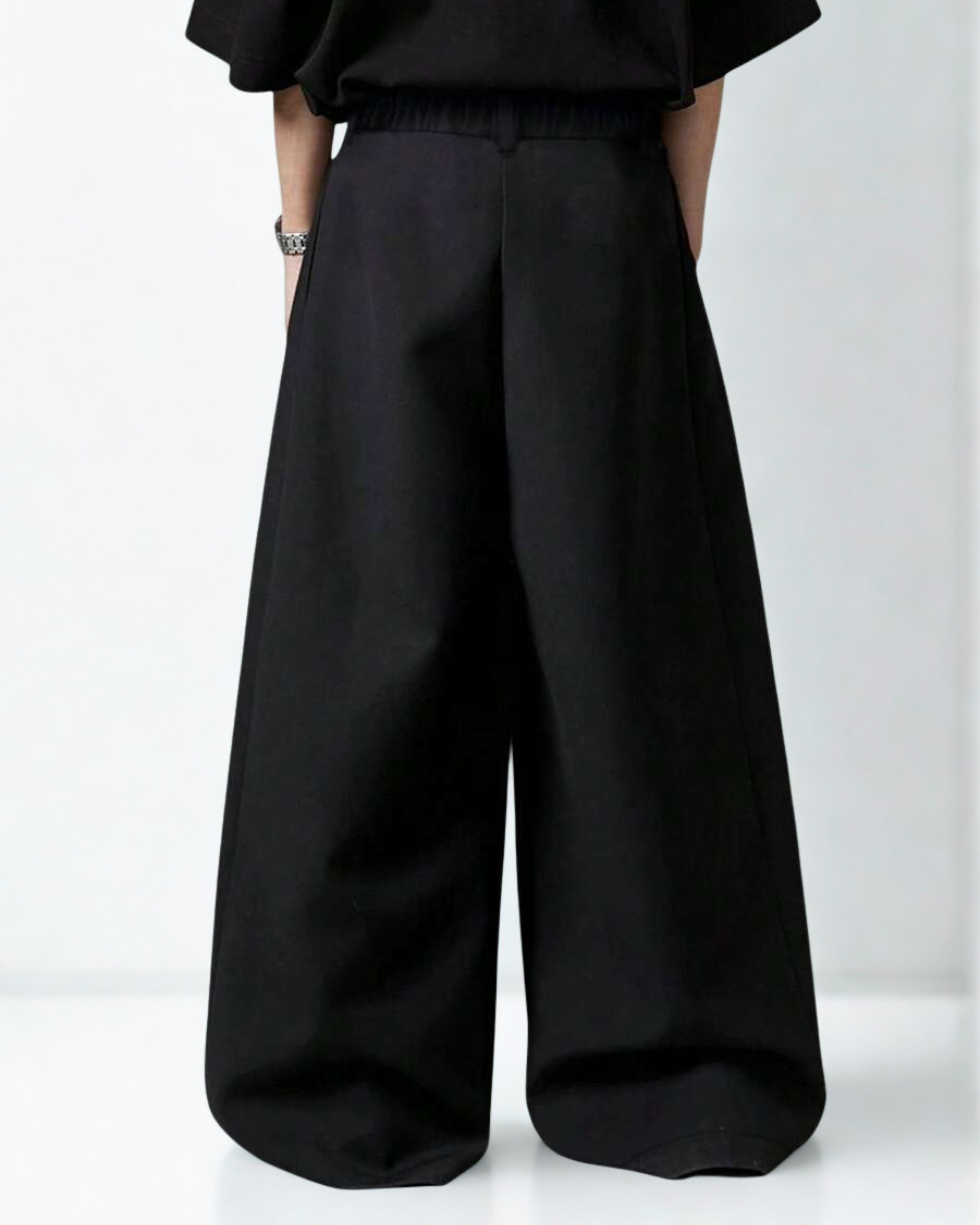 Calça Masculina Preta Wide Leg – Tecido Liso com Cintura Natural e Caimento Relaxado