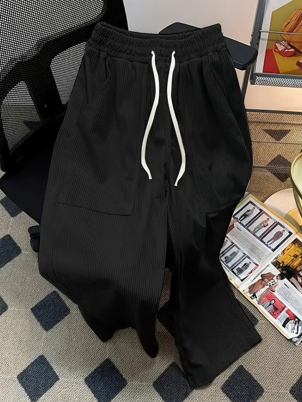 Calça Masculina Wide Leg em Veludo Cotelê Preto – Estilo Super Solto